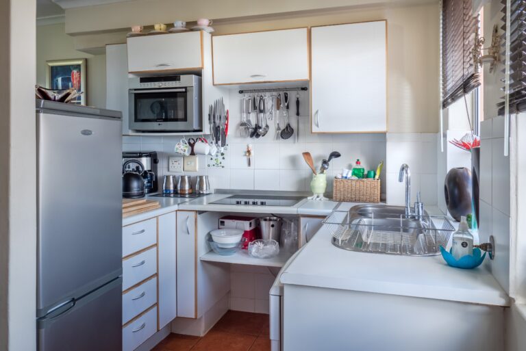 How To Organise Non-Modular Kitchen In The Best Way?